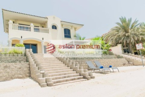 4 bedrooms Villa in Palm Jumeirah, UAE No. 86112 2