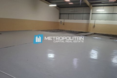 3399.9m² Warehouse in Mussafah, UAE No. 87304 8