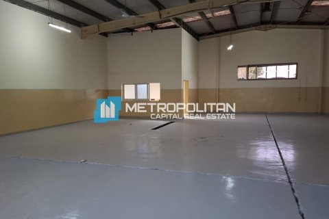 3399.9m² Warehouse in Mussafah, UAE No. 87304 11