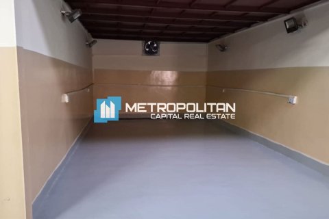 3399.9m² Warehouse in Mussafah, UAE No. 87304 9