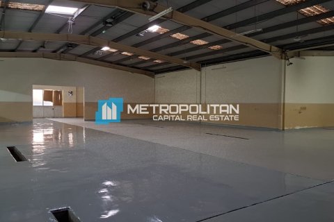 3399.9m² Warehouse in Mussafah, UAE No. 87304 1