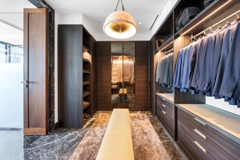 Apartment de 4 dormitorios en Dorchester Collection Dubai, UAE No. 99865 8