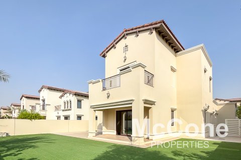 Villa de 6 dormitorios en Rosa, UAE No. 74179 23