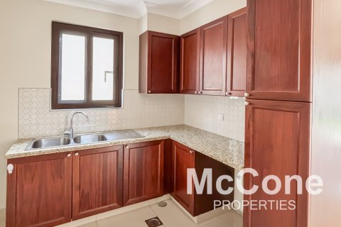 Villa de 6 dormitorios en Rosa, UAE No. 74179 12
