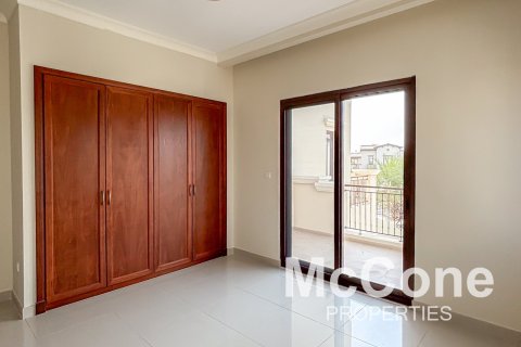 Villa de 6 dormitorios en Rosa, UAE No. 74179 13