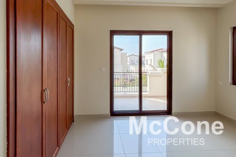 Villa de 6 dormitorios en Rosa, UAE No. 74179 14