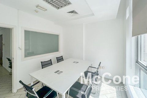 Office de 90.02m² en Al Barsha 1, UAE No. 74184 4