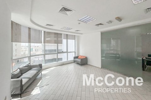 Office de 90.02m² en Al Barsha 1, UAE No. 74184 8