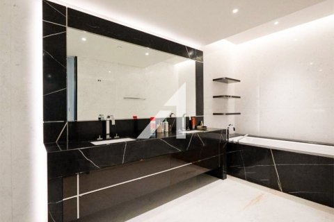 4 bedrooms Apartment in One at Palm Jumeirah, UAE No. 35306 13