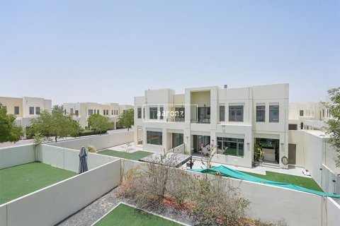 Villa de 3 dormitorios en Dubai, UAE No. 102344 17