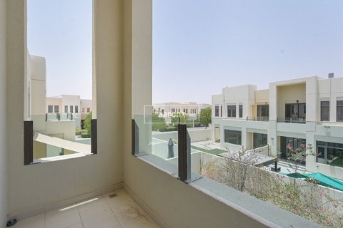 Villa de 3 dormitorios en Dubai, UAE No. 102344 16