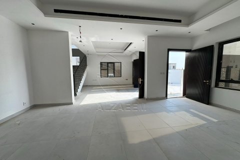 Villa de 5 dormitorios en Al Shamkha, UAE No. 91321 21
