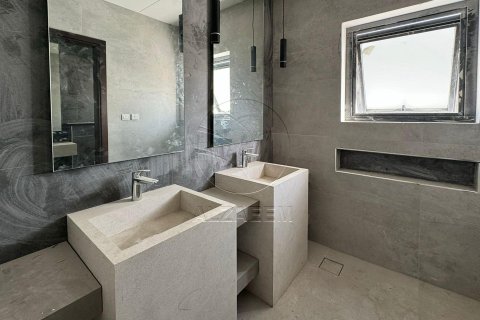 Villa de 5 dormitorios en Al Shamkha, UAE No. 91321 16