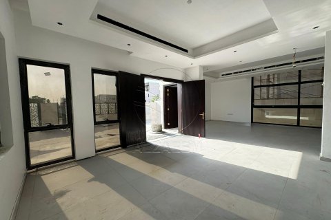 Villa de 5 dormitorios en Al Shamkha, UAE No. 91321 19