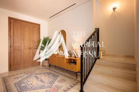2 bedrooms Townhouse in Khalifa City, UAE No. 86751 5