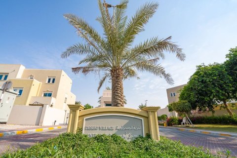 Commercial property de 5 dormitorios en Al Reef, UAE No. 79847 5