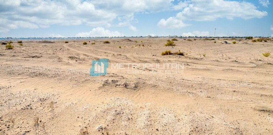 1952m² Land in Khalifa City, UAE No. 79829