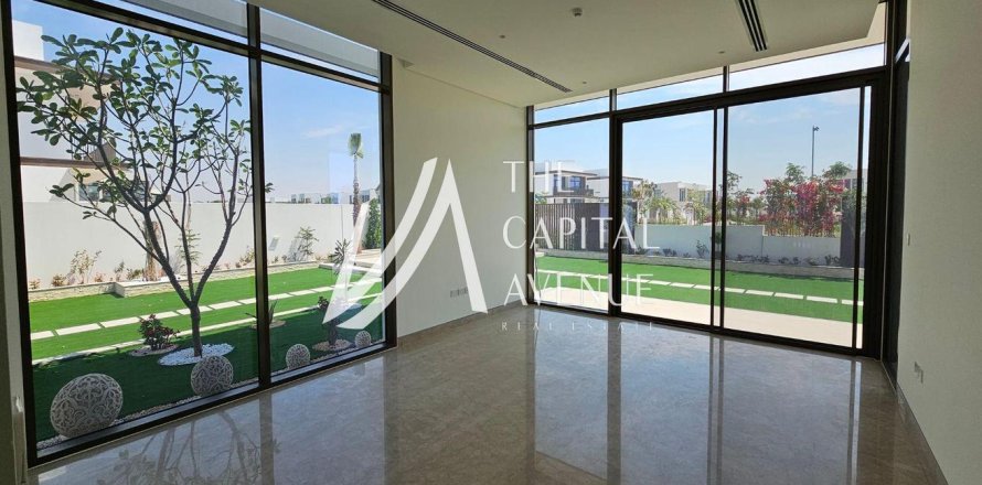 Villa de 5 dormitorios en Abu Dhabi, UAE No. 86553