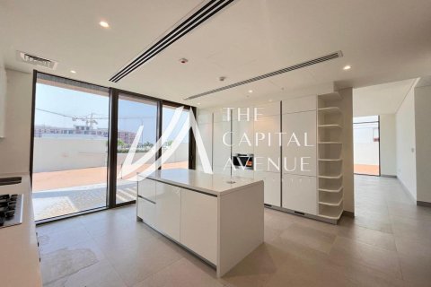 Villa de 4 dormitorios en Abu Dhabi, UAE No. 86574 16