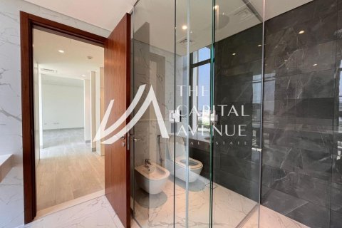 Villa de 4 dormitorios en Abu Dhabi, UAE No. 86574 18