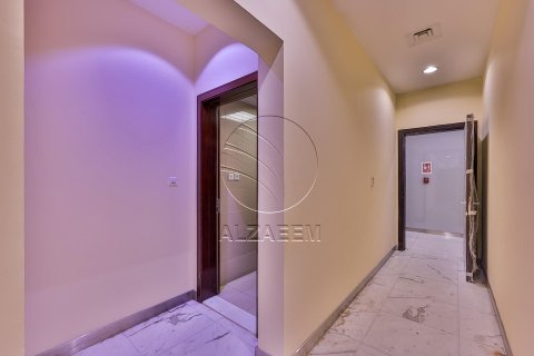 518مربع، عقار تجاري في Al Nahyan, الإمارات العربية المتحدة رقم 91186 26