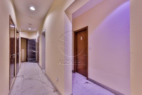 518مربع، عقار تجاري في Al Nahyan, الإمارات العربية المتحدة رقم 91186 25