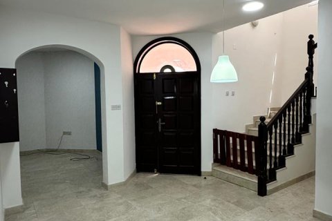 Villa de 2 dormitorios en Al Khuwair, Oman No. 105031 4
