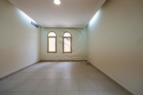 Villa de 4 dormitorios en Abu Dhabi, UAE No. 90190 20