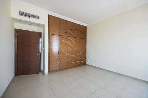 Villa de 4 dormitorios en Abu Dhabi, UAE No. 90190 3