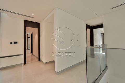 Townhouse de 3 dormitorios en Abu Dhabi, UAE No. 90191 11