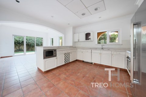 Villa de 6 dormitorios en The Villa, UAE No. 74001 4