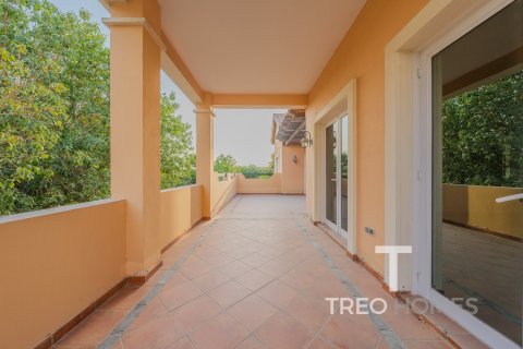 Villa de 6 dormitorios en The Villa, UAE No. 74001 13