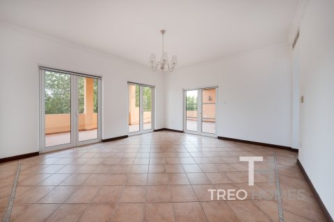 Villa de 6 dormitorios en The Villa, UAE No. 74001 7