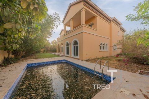 Villa de 6 dormitorios en The Villa, UAE No. 74001 16