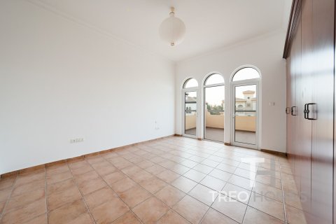 Villa de 6 dormitorios en The Villa, UAE No. 74001 10