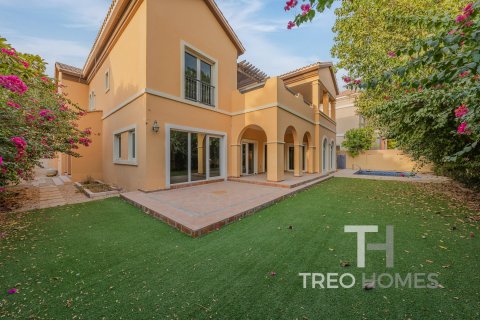 Villa de 6 dormitorios en The Villa, UAE No. 74001 2