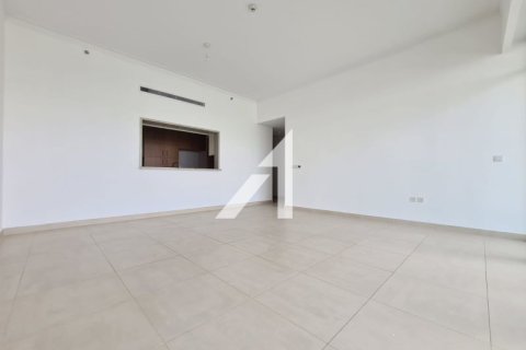 2 bedrooms Apartment in Dubai, UAE No. 72360 12