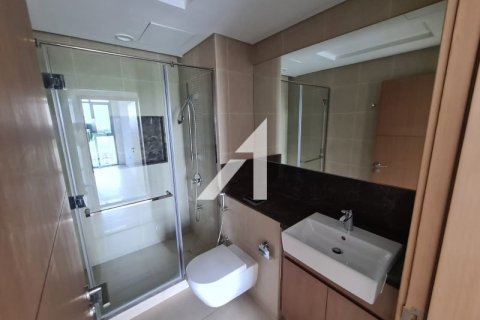 2 bedrooms Apartment in Dubai, UAE No. 72360 6