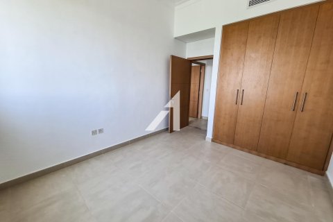 2 bedrooms Apartment in Dubai, UAE No. 72360 9