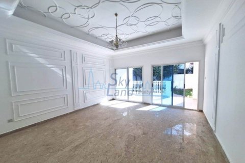 Villa de 4 dormitorios en Umm Suqeim, UAE No. 72355 4