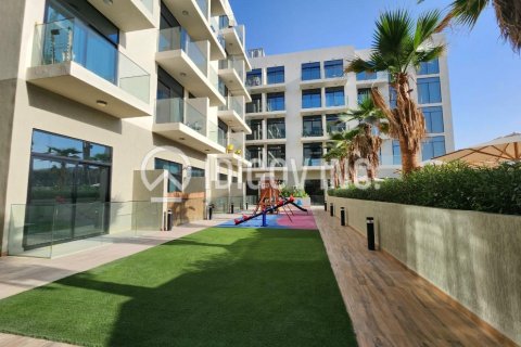 Apartment de 3 dormitorios en EMAAR South, UAE No. 85935 31