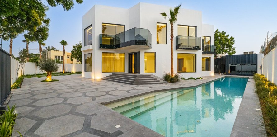 Villa de 5 chambres à Dubai, UAE No. 89251