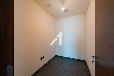 2 bedrooms Apartment in Dubai, UAE No. 101812 11