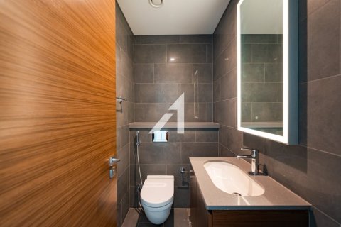 2 bedrooms Apartment in Dubai, UAE No. 101812 16