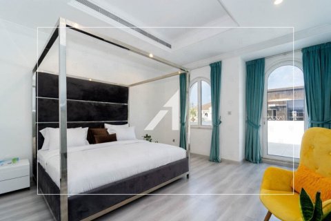 Вилла с 4 спальнями  №101811 21