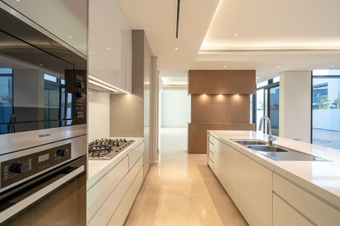 4 bedrooms Commercial property on the Saadiyat Island, UAE No. 79264 7