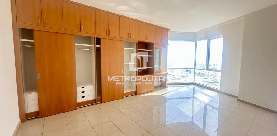 Квартира с 2 спальнями в Sheikh Zayed Road, ОАЭ №78289
