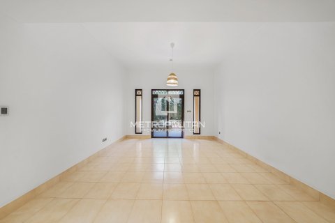Квартира с 2 спальнями в Yansoon, ОАЭ №78287 6