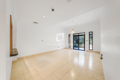 Квартира с 2 спальнями в Yansoon, ОАЭ №78287 1