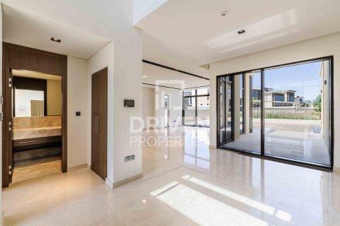 Villa de 4 dormitorios en Golf Place, UAE No. 84092 16